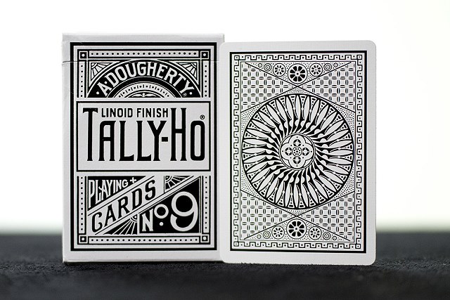 White Tally-Ho Deluxe Limited Edition (Circle)